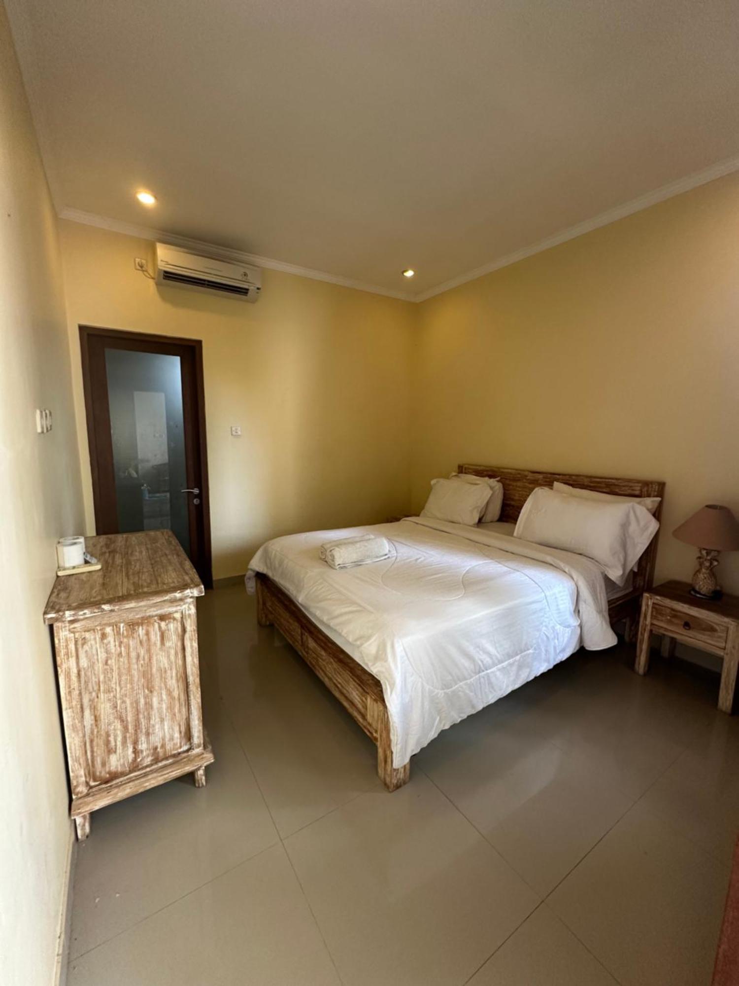 Dicky Guest House Batu Bolong Canggu Екстериор снимка